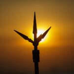 Pára-raios ao pôr do sol.